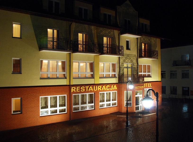 Secession Hotel Leczna Exteriér fotografie