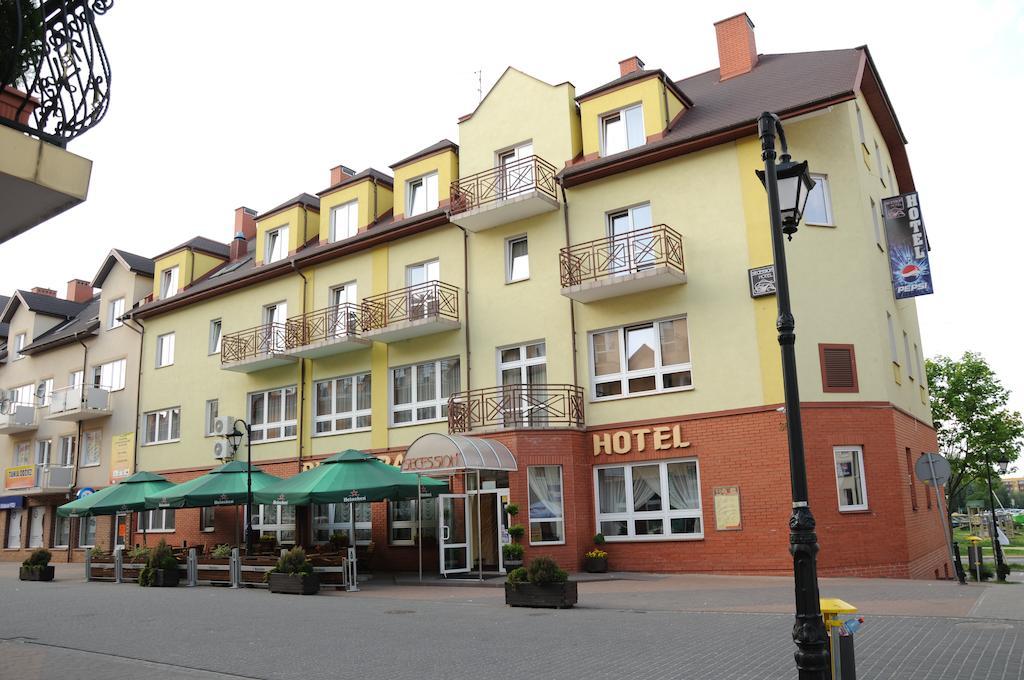 Secession Hotel Leczna Exteriér fotografie